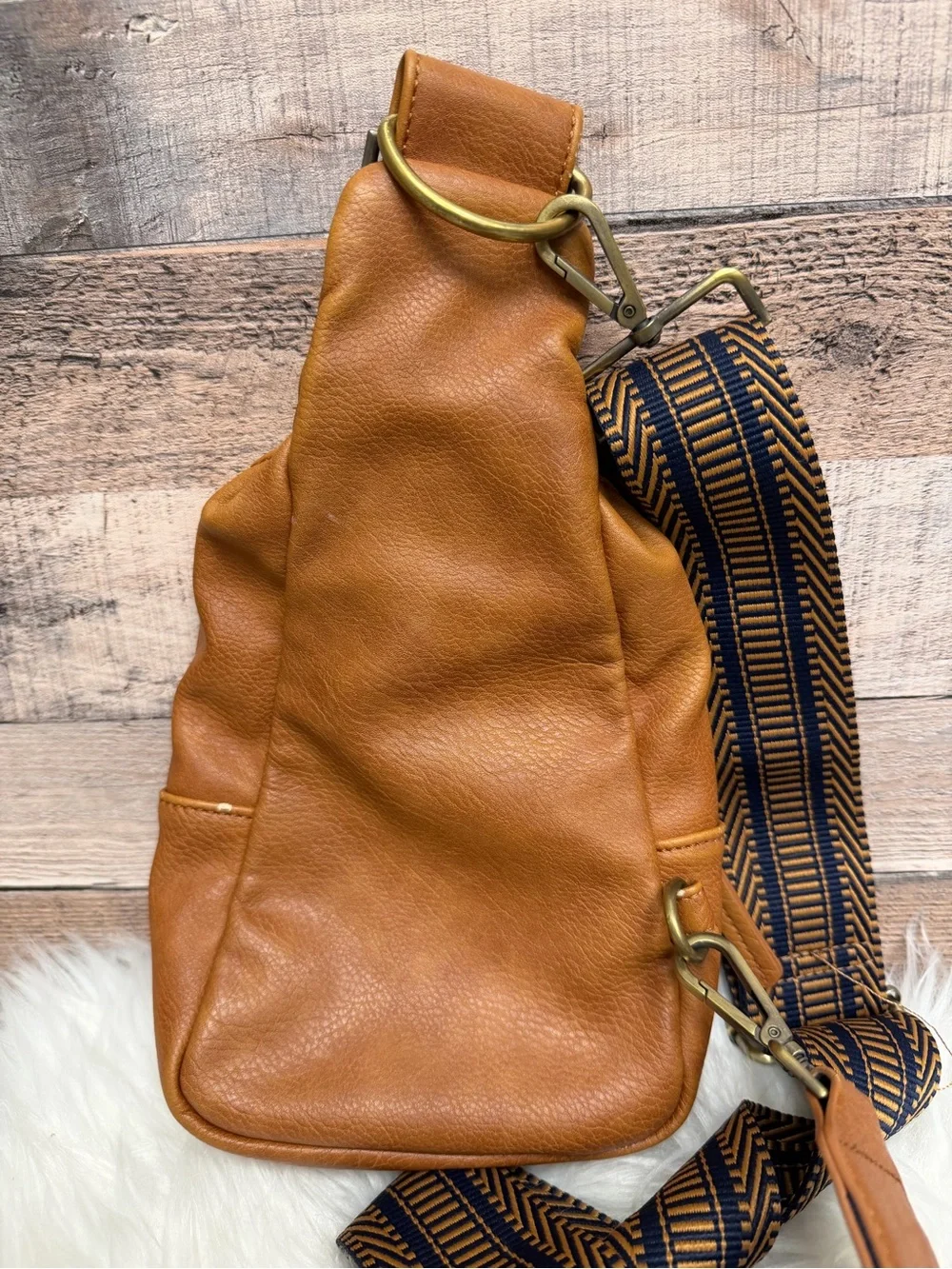 Urban Originals Anthropologie Brown Leather Crossbody Sling Bag